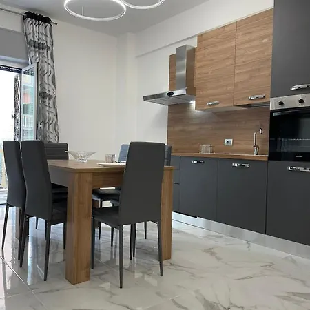 Mare Di Roma Apartament *